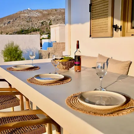 Semesterbostad Leros Seaview House With Jacuzzi *